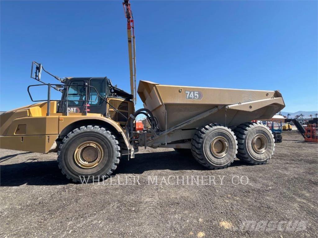 CAT 745 TG Dumper - Knickgelenk