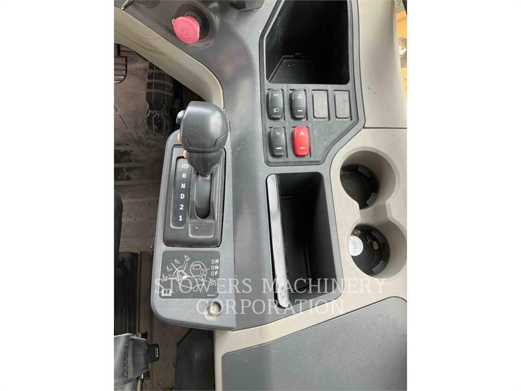 CAT 74504 Dumper - Knickgelenk