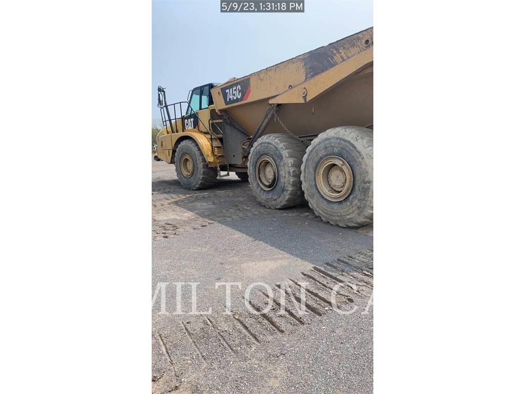 CAT 745C Dumper - Knickgelenk