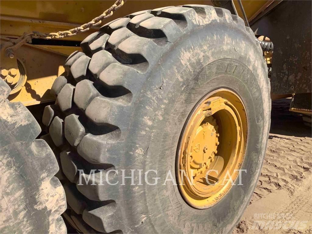 CAT 745C T Dumper - Knickgelenk