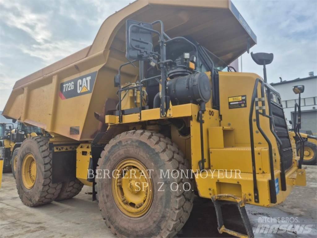 CAT 772G Dumper - Knickgelenk