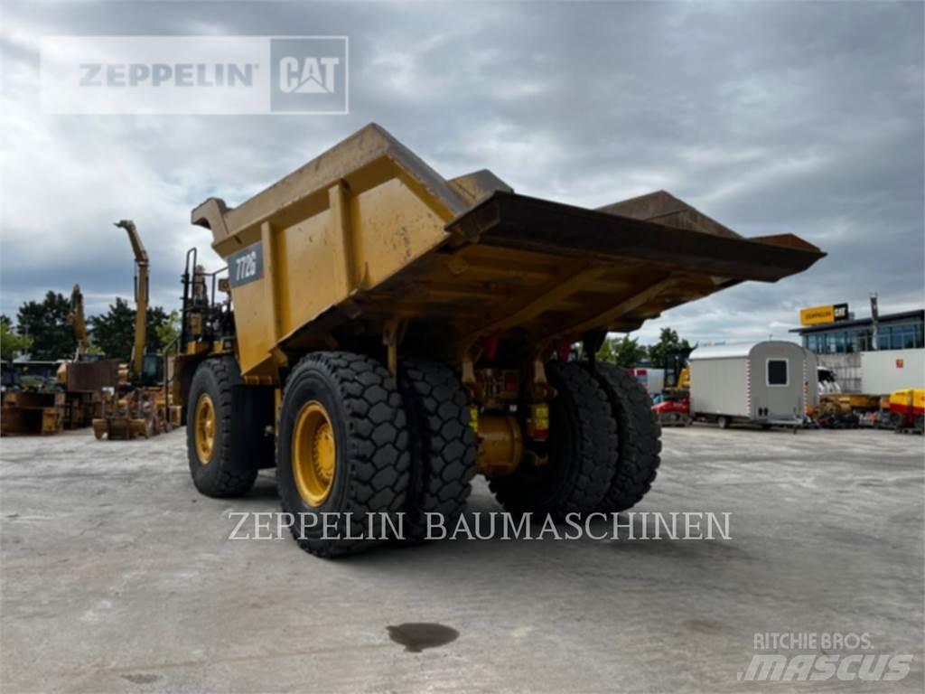 CAT 772G Dumper - Knickgelenk