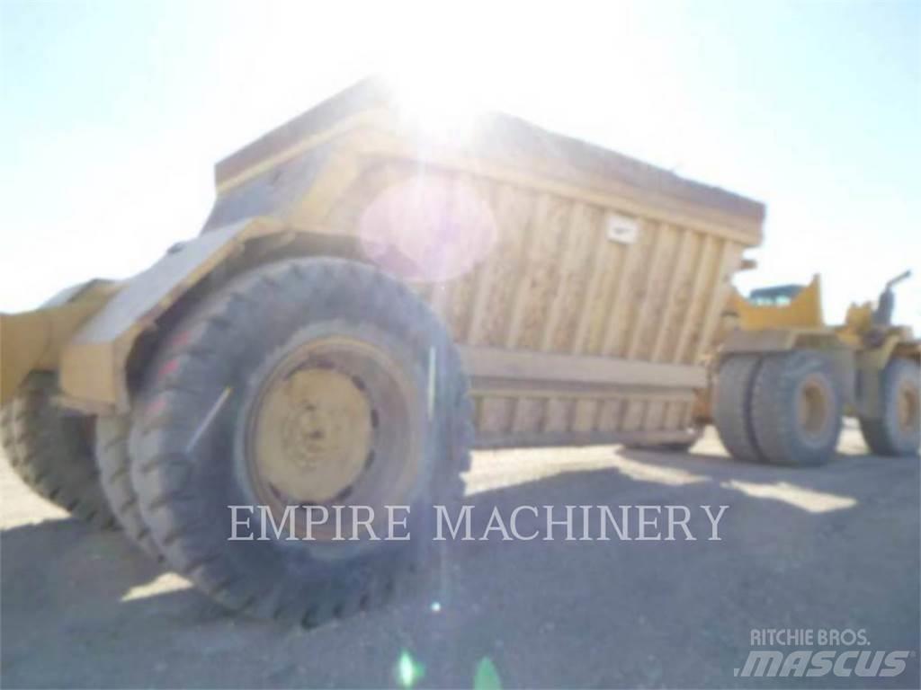 CAT 773D Dumper - Knickgelenk