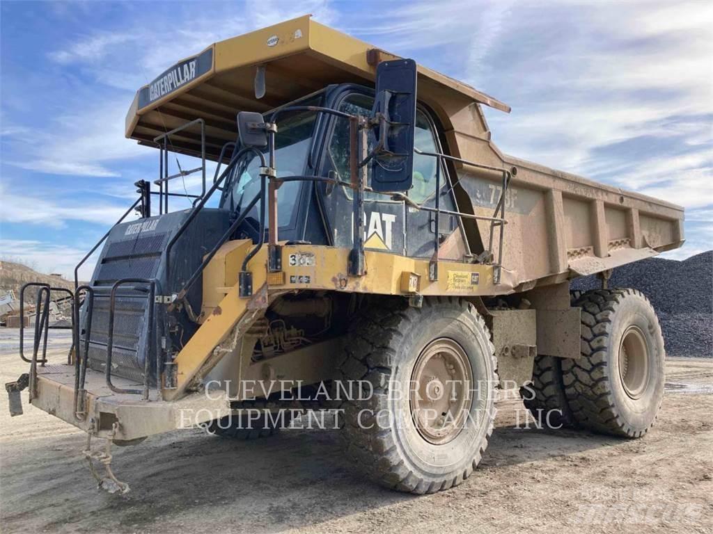 CAT 773F Dumper - Knickgelenk