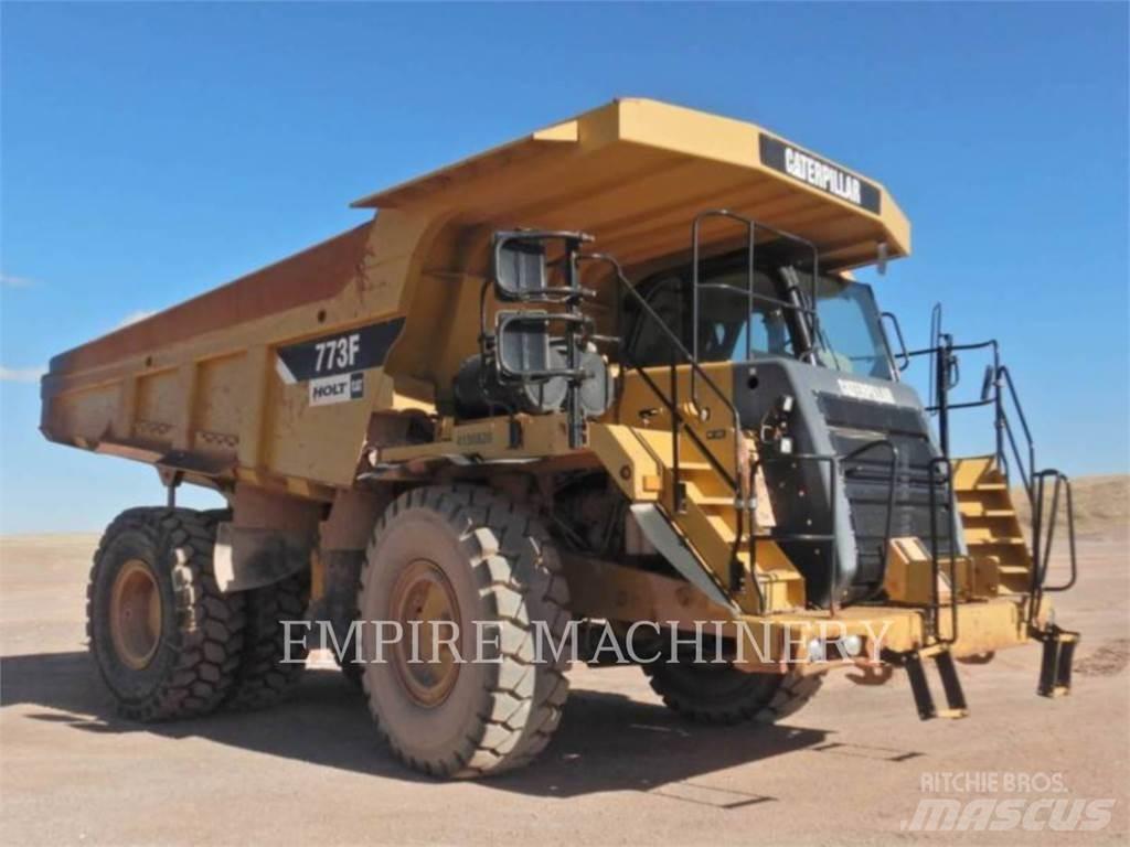 CAT 773F Dumper - Knickgelenk