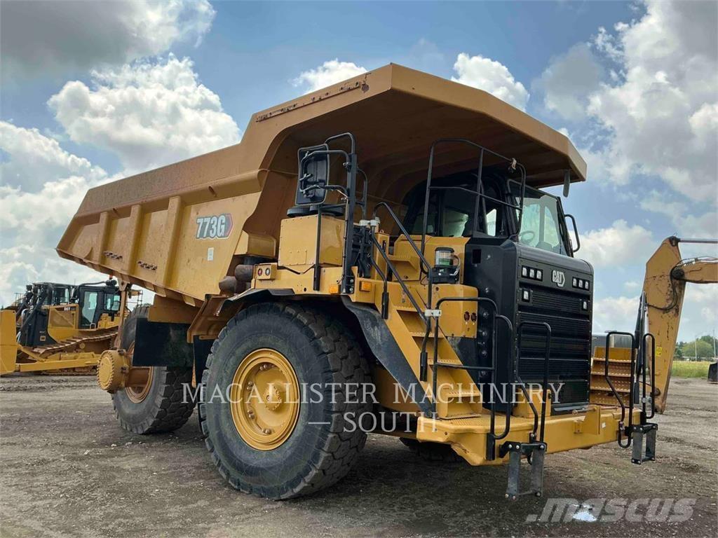 CAT 773G Dumper - Knickgelenk