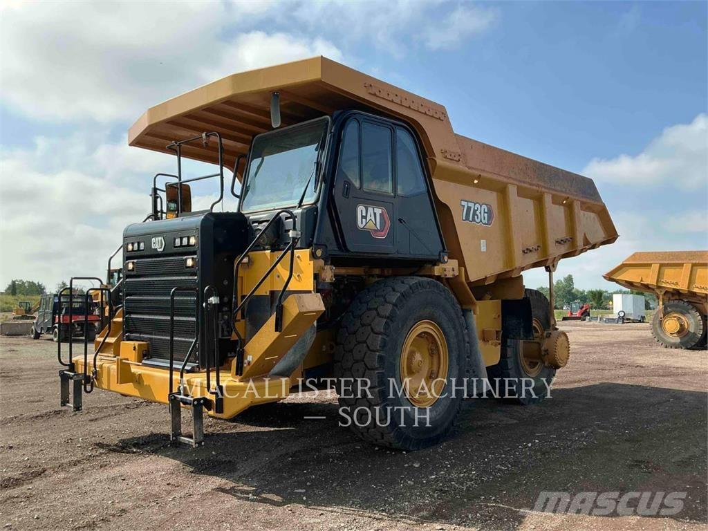 CAT 773G Dumper - Knickgelenk