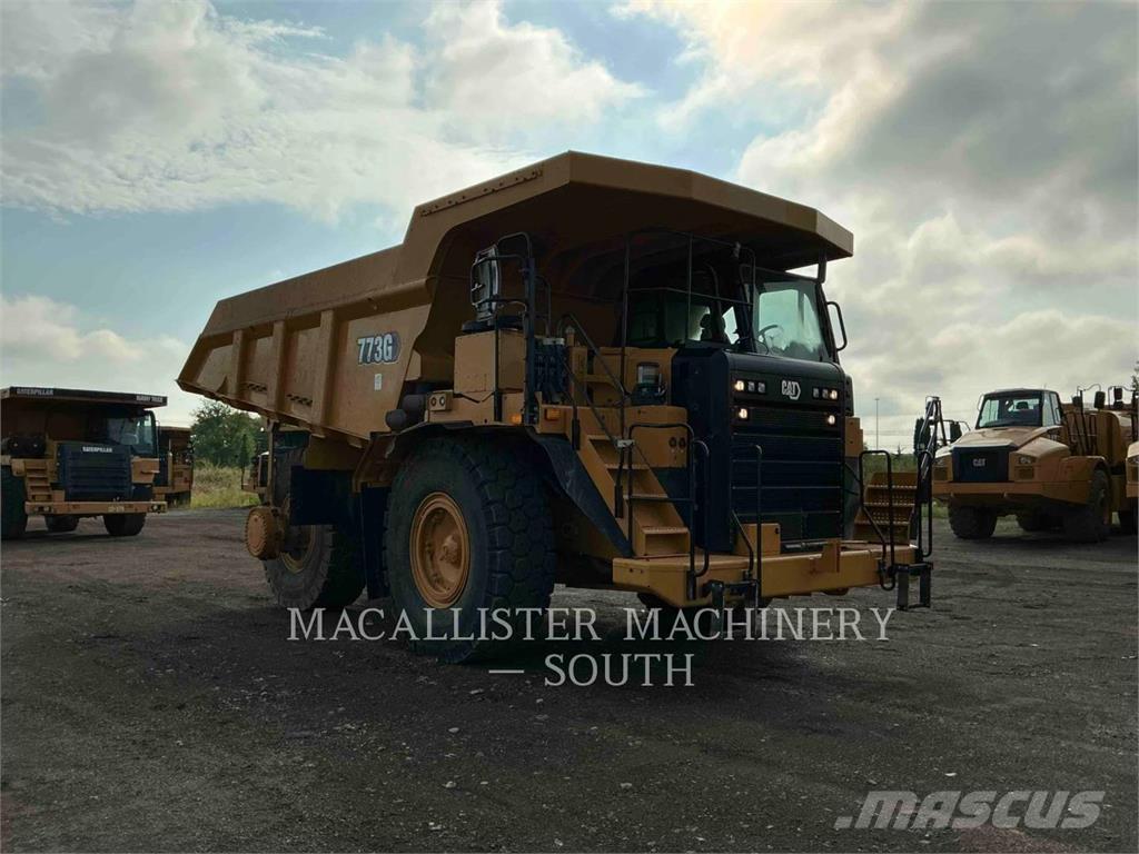 CAT 773G Dumper - Knickgelenk