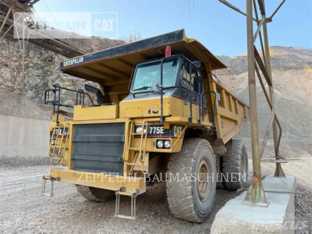 CAT 775E Dumper - Knickgelenk