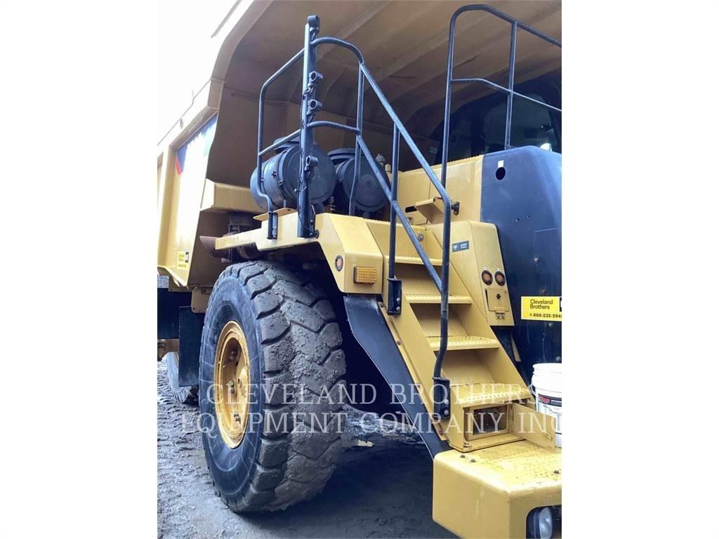 CAT 775F Dumper - Knickgelenk