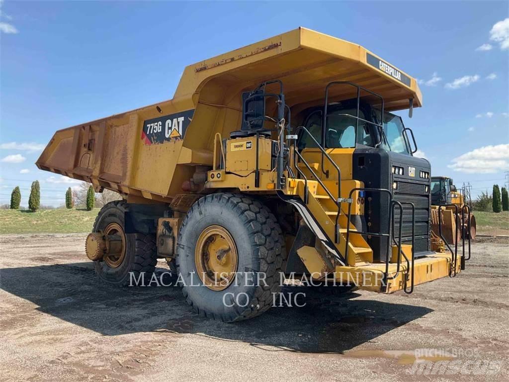 CAT 775G Dumper - Knickgelenk