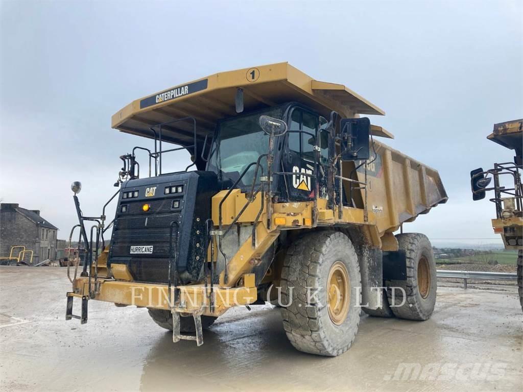 CAT 775G Dumper - Knickgelenk
