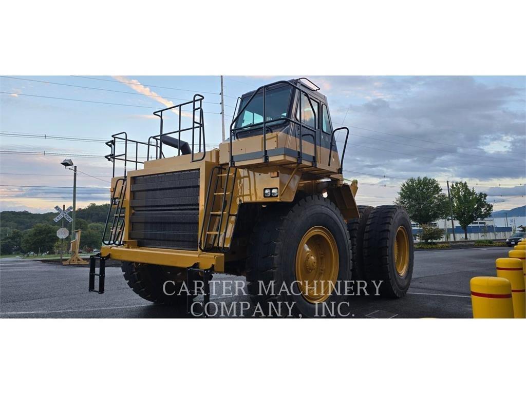 CAT 777 D Dumper - Knickgelenk
