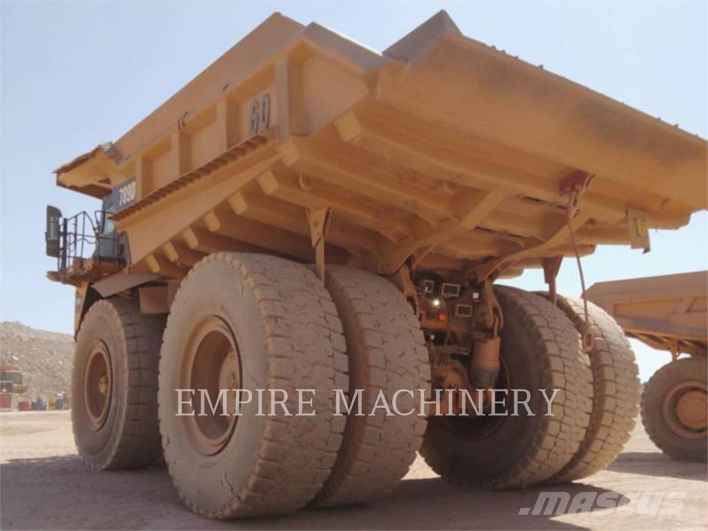 CAT 789D Dumper - Knickgelenk