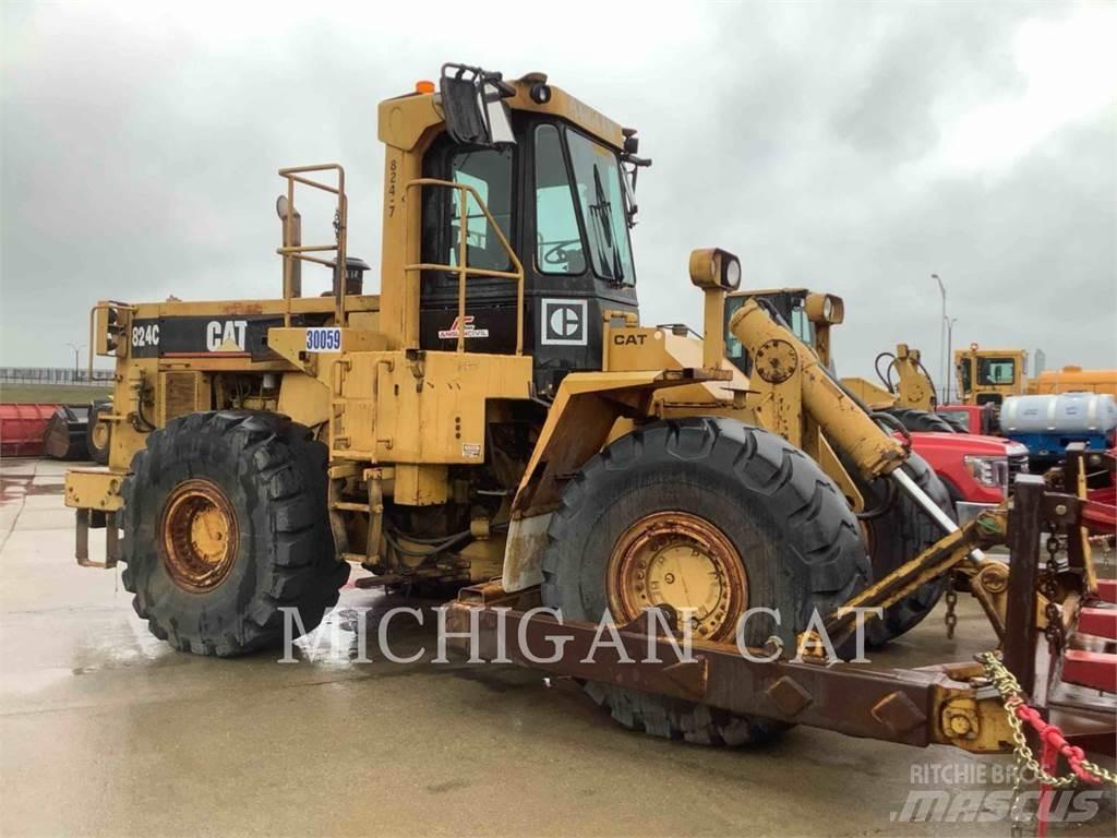 CAT 824C Radlader