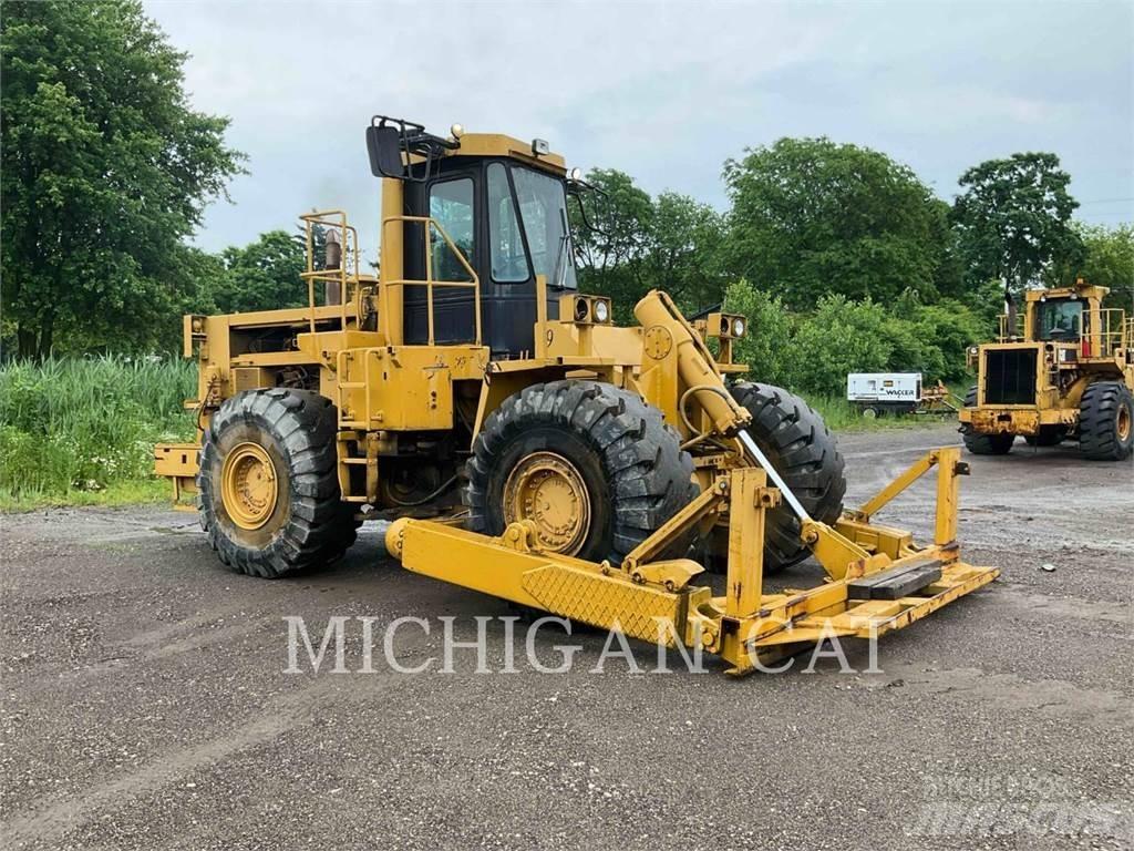 CAT 824C Radlader
