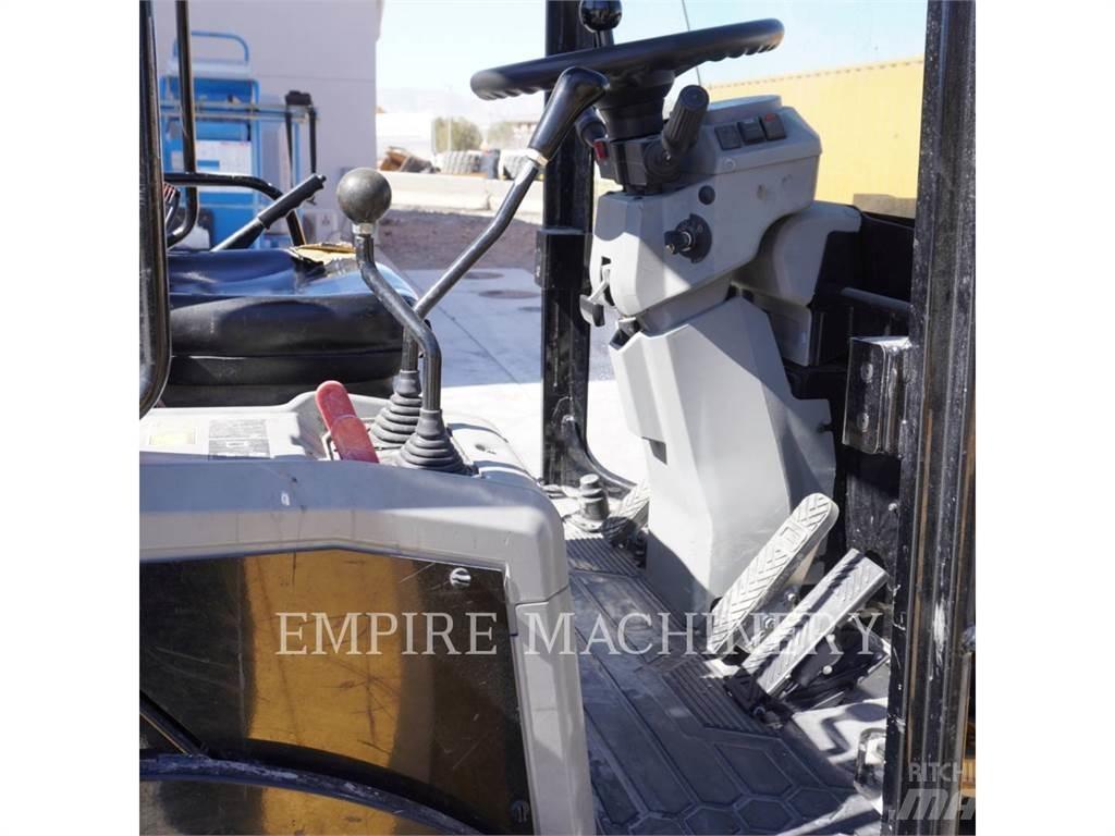 CAT 903 Radlader