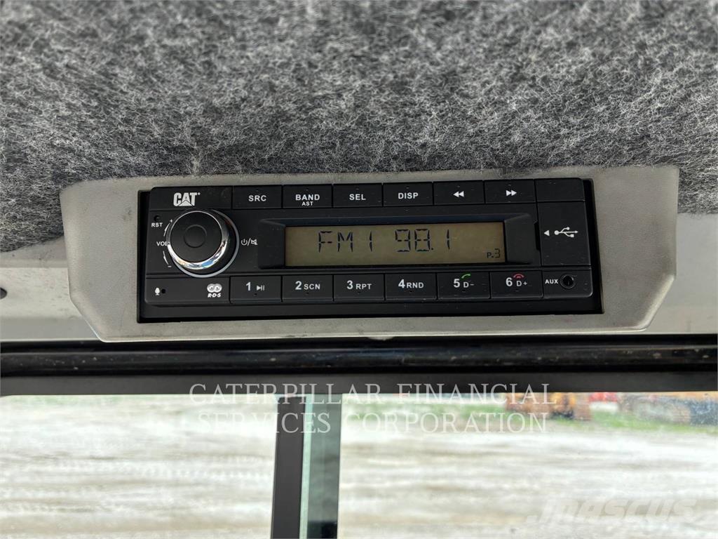 CAT 903D Radlader