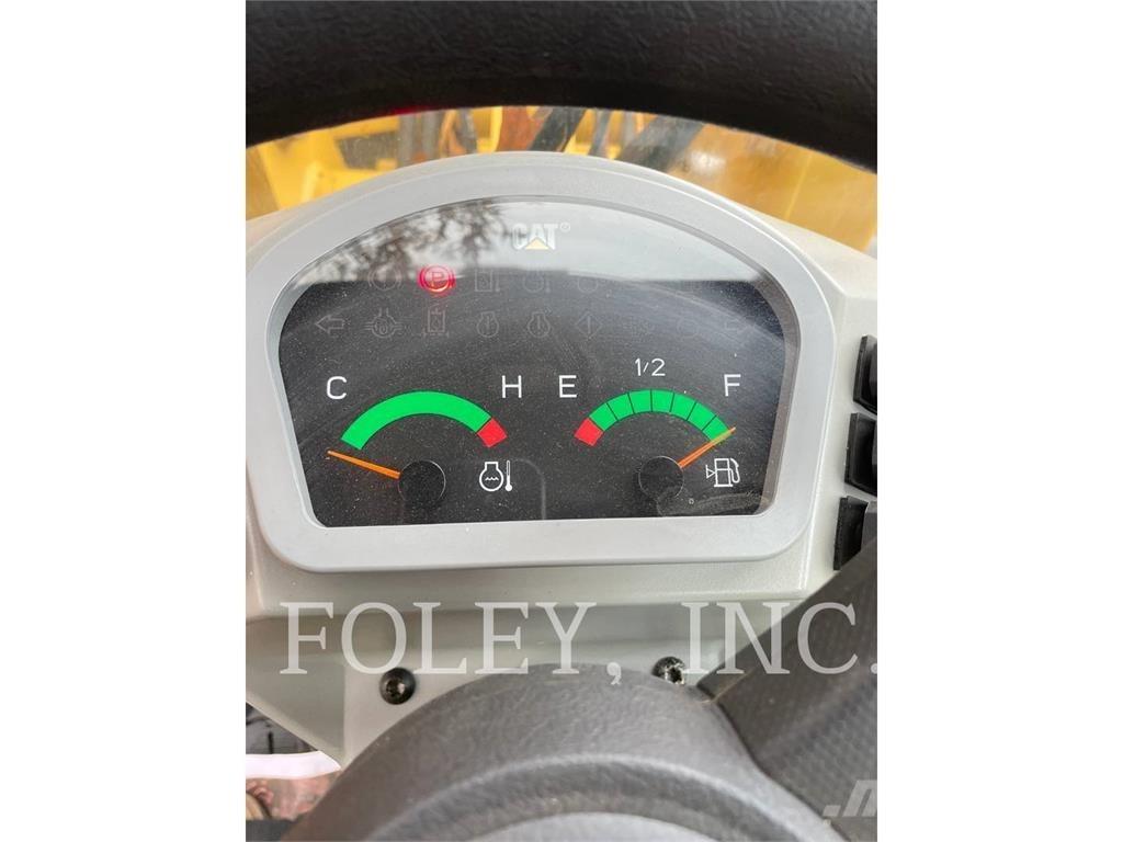 CAT 903D Radlader