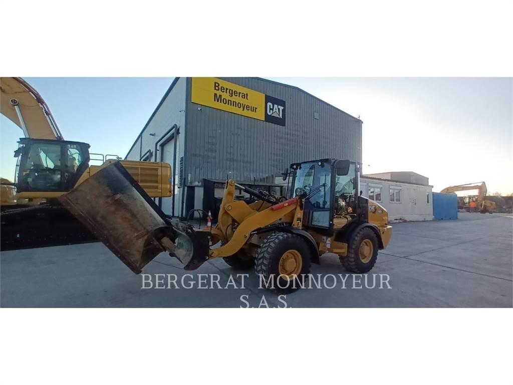 CAT 906 Radlader