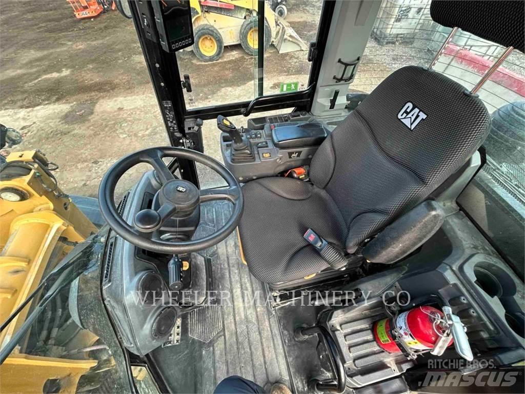 CAT 906 Radlader