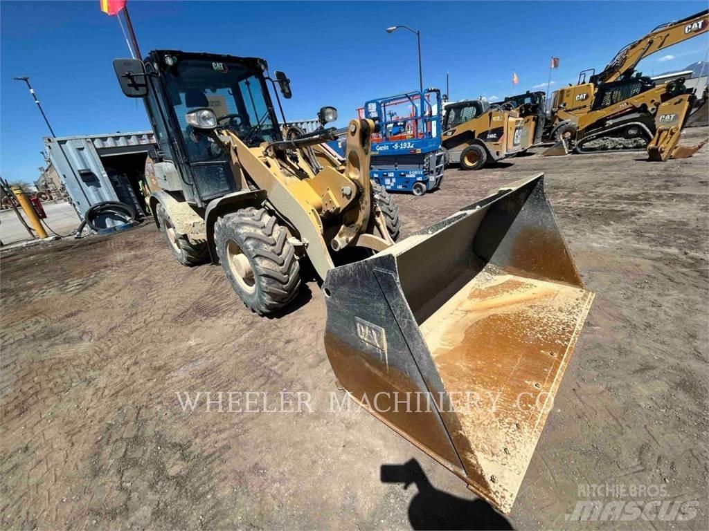 CAT 906 Radlader