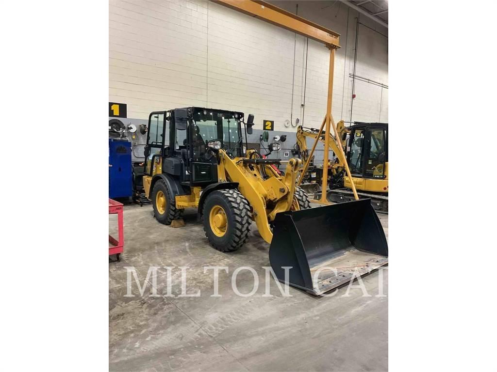 CAT 906 Radlader