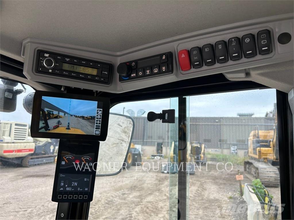 CAT 906 Radlader