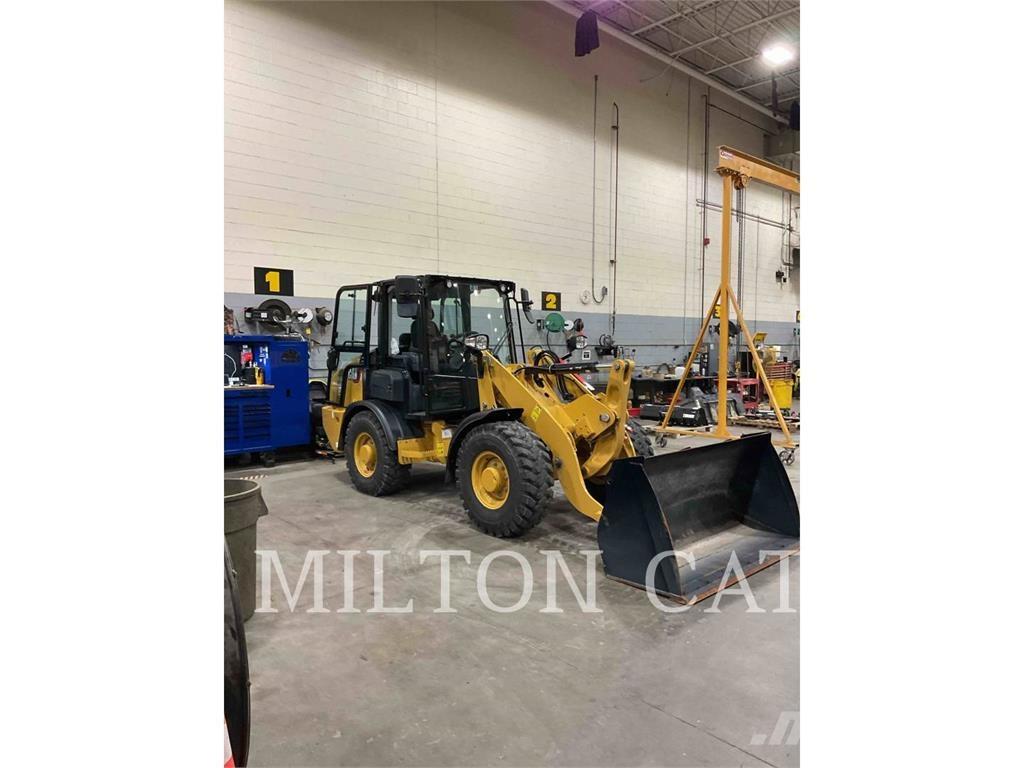 CAT 906 Radlader