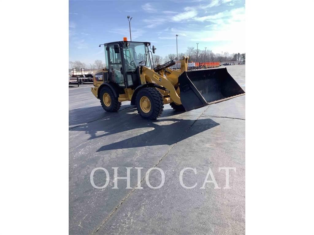 CAT 906M Minilader