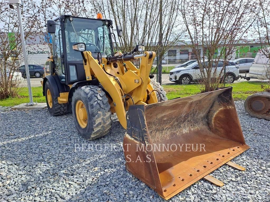 CAT 906M Radlader