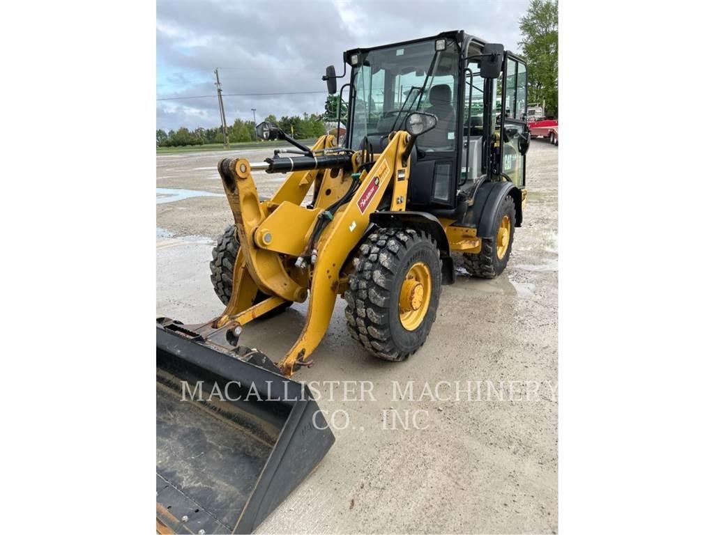 CAT 906M Radlader