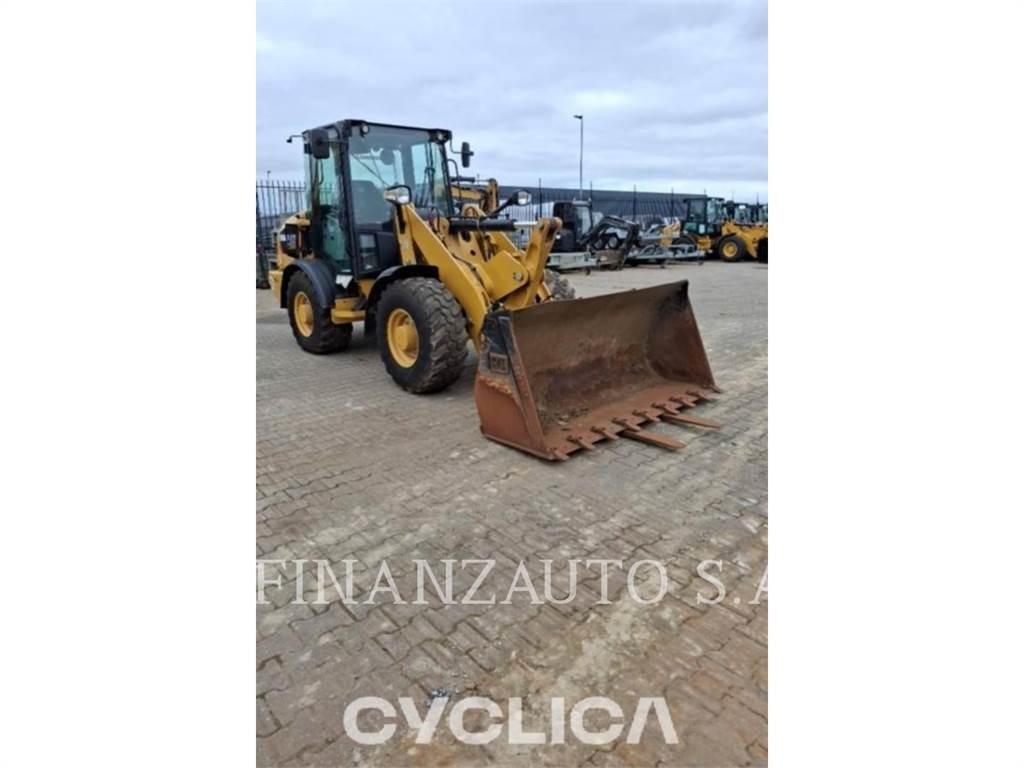 CAT 906M Radlader