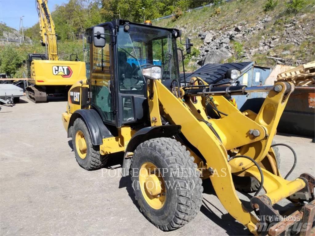 CAT 906M Radlader