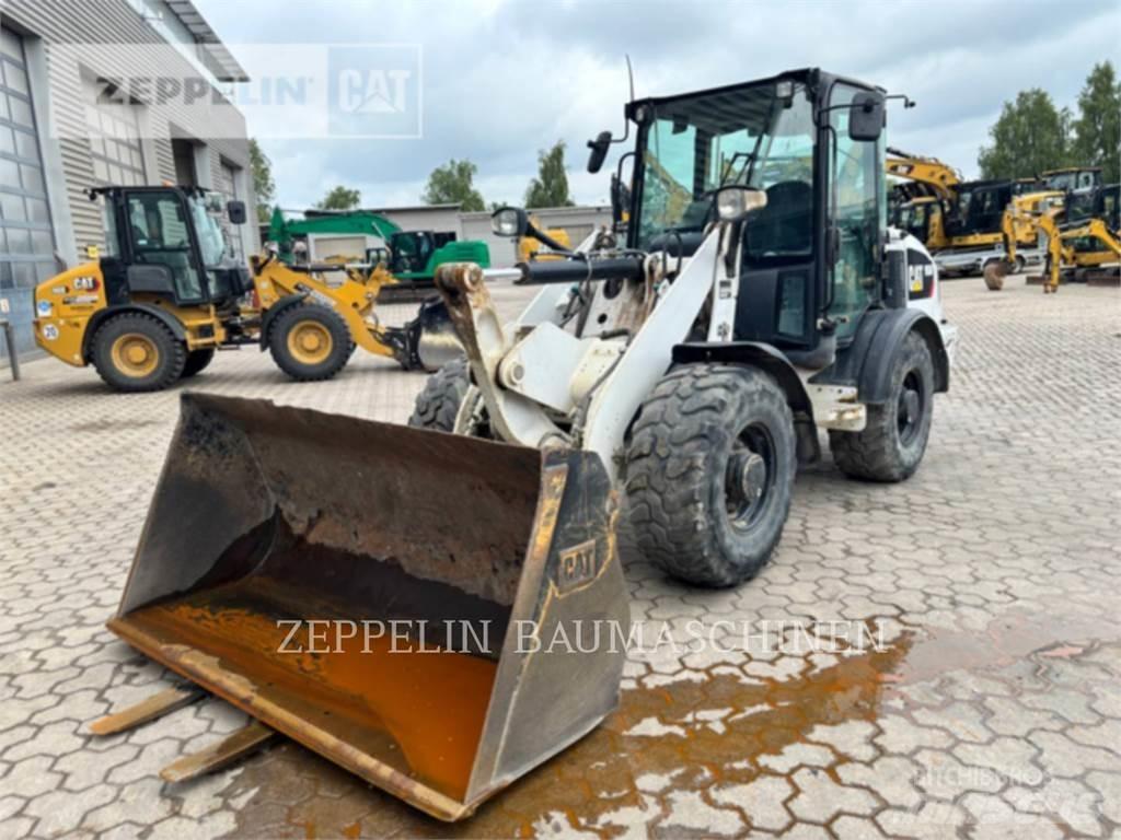 CAT 906M Radlader