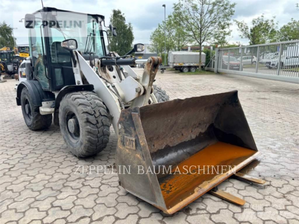 CAT 906M Radlader