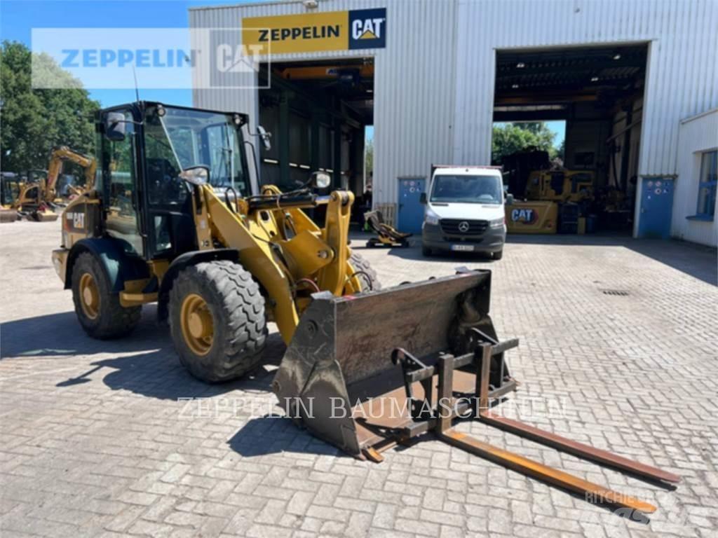 CAT 906M Radlader