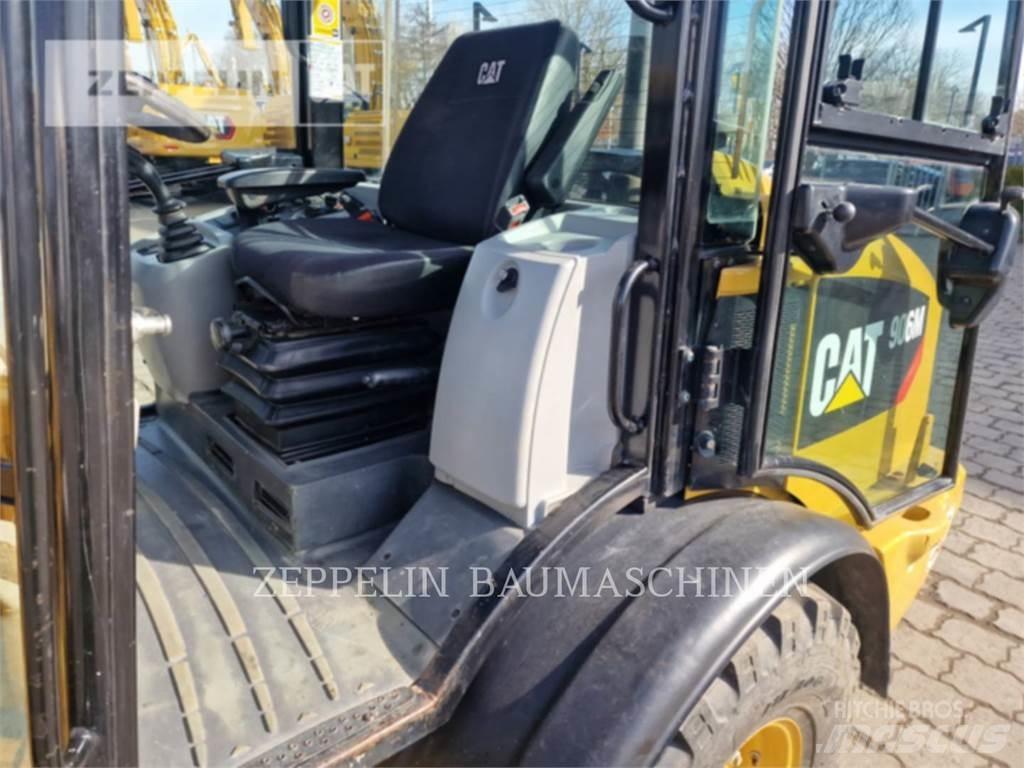 CAT 906M Radlader