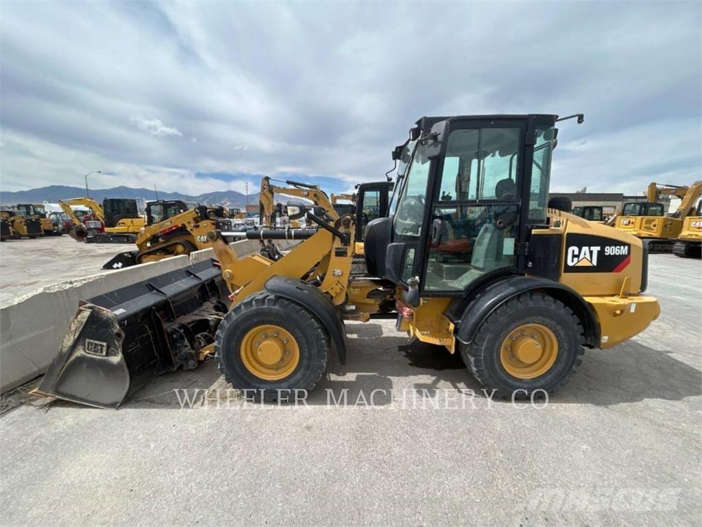 CAT 906M Radlader