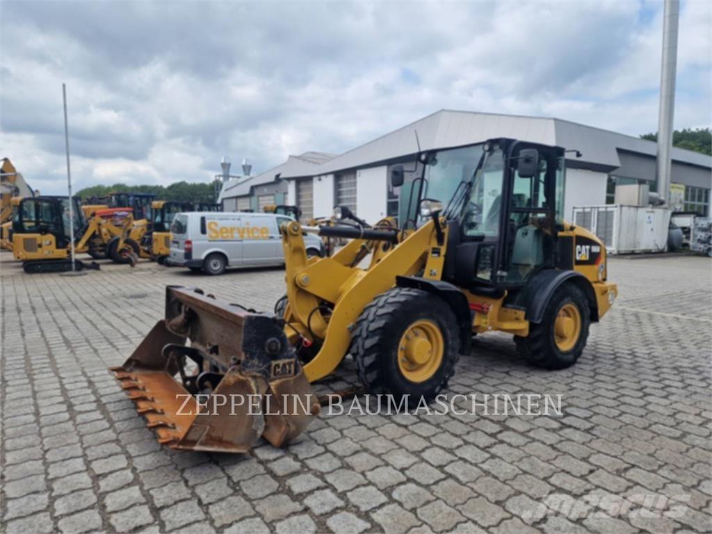 CAT 906M Radlader