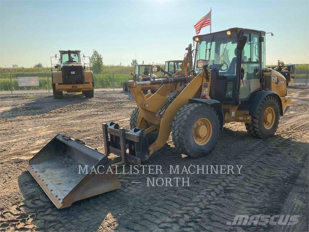 CAT 906M Radlader