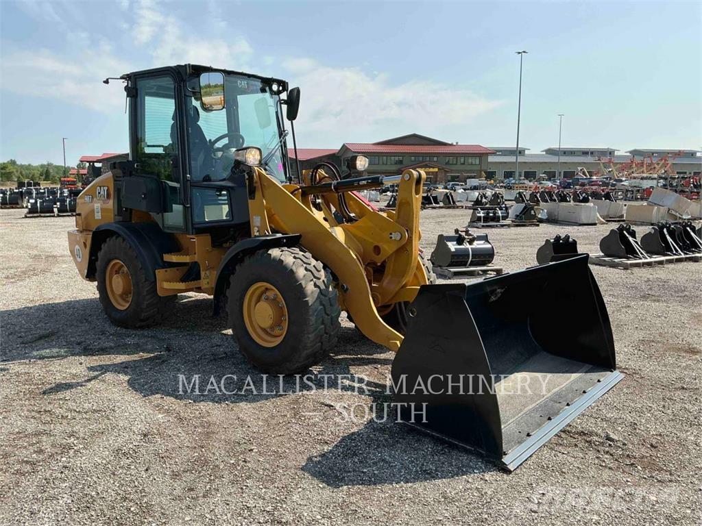 CAT 907 Radlader