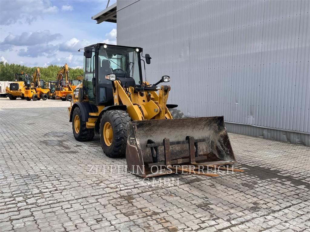 CAT 907M Radlader