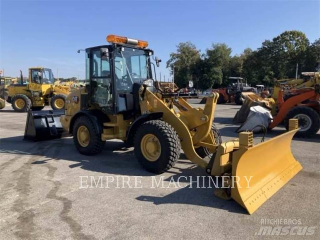 CAT 907M Radlader