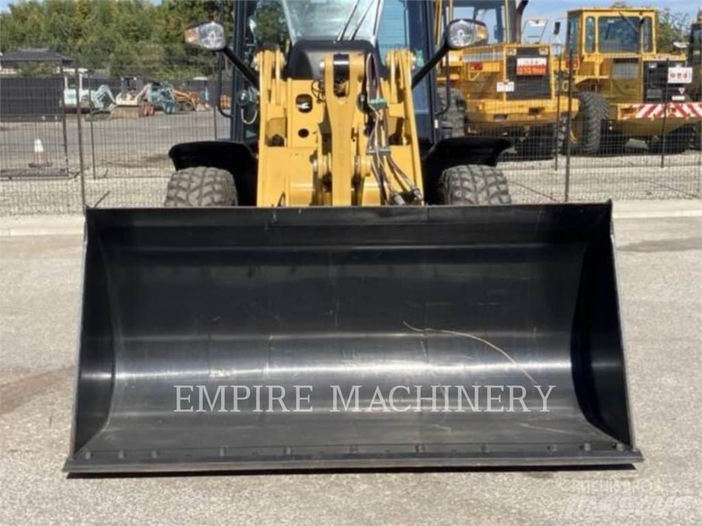 CAT 907M Radlader