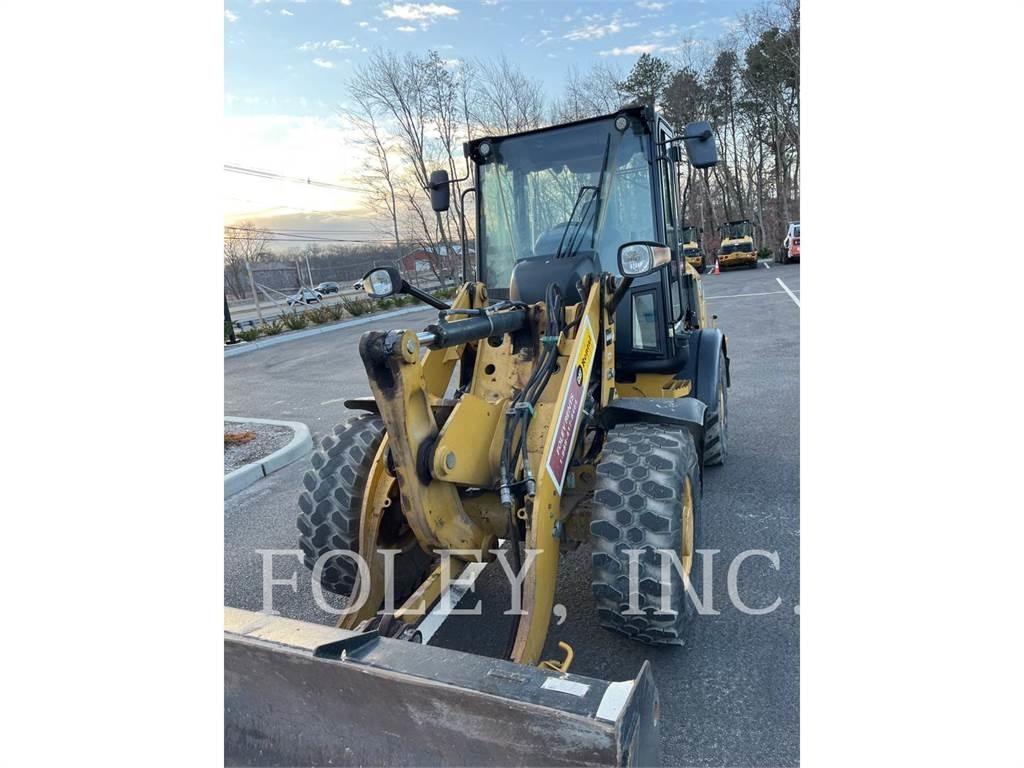 CAT 907M Radlader