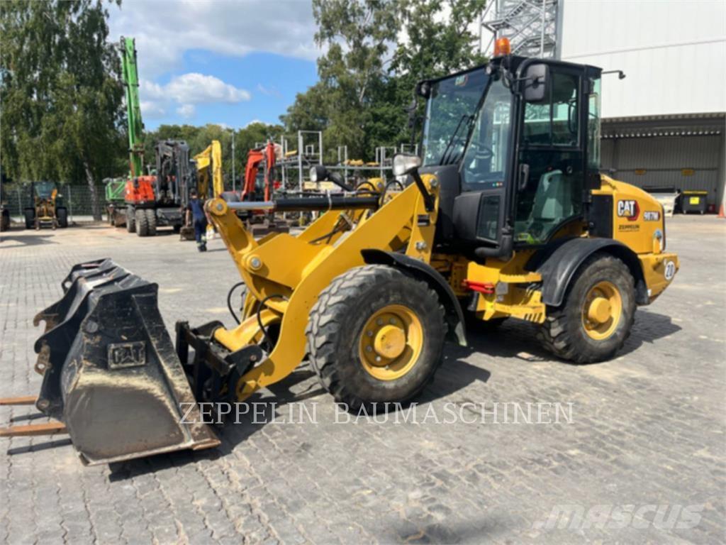 CAT 907M Radlader