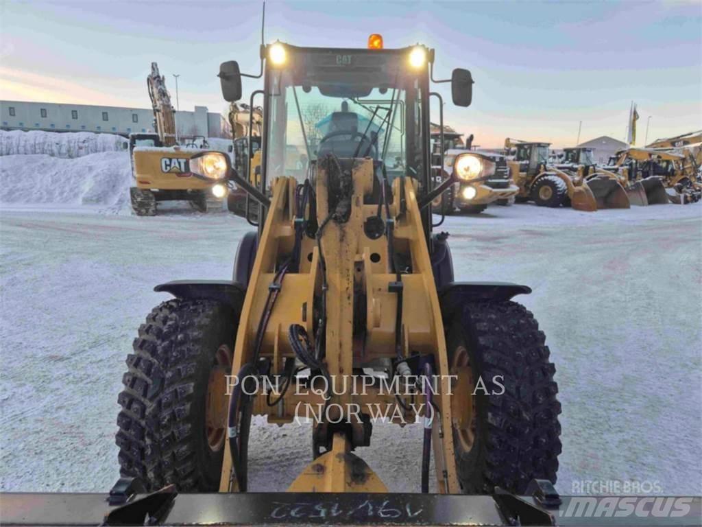 CAT 908M Radlader