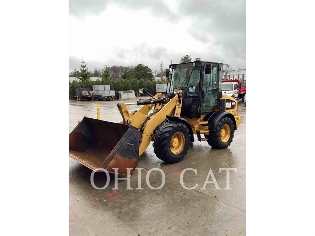 CAT 908M Minilader