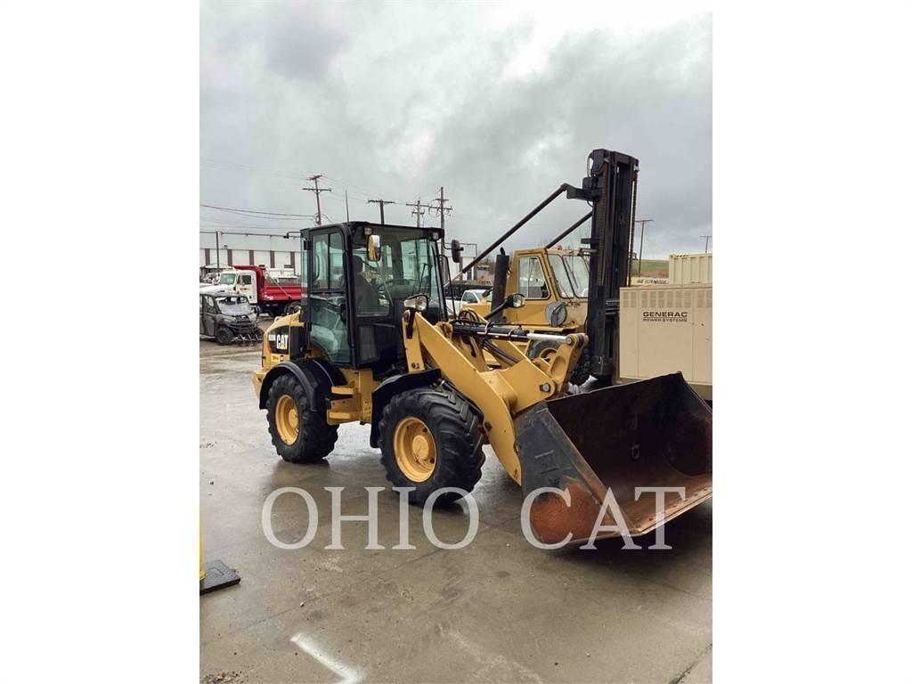 CAT 908M Minilader